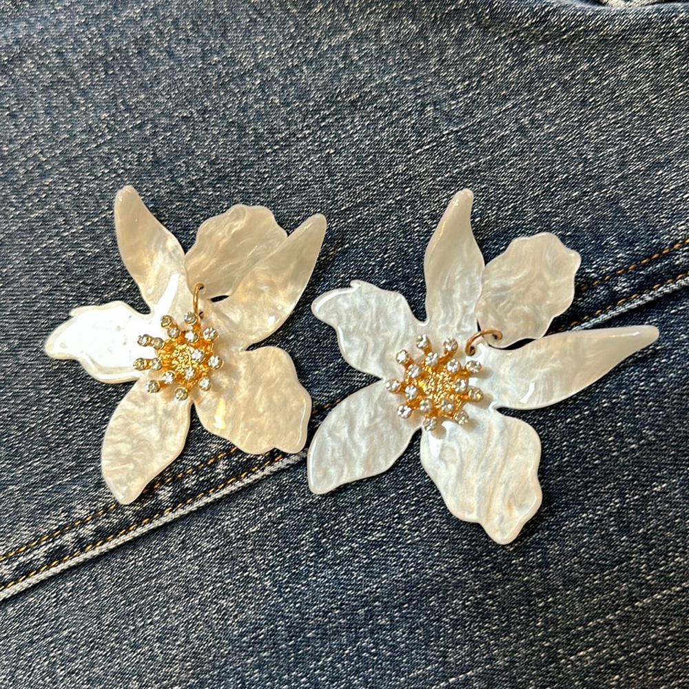 Avara Brand flower statement earring